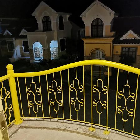 Villa Wubao Kota Bunga 3 Kamar Harga Budget Cinengangirang Exteriör bild