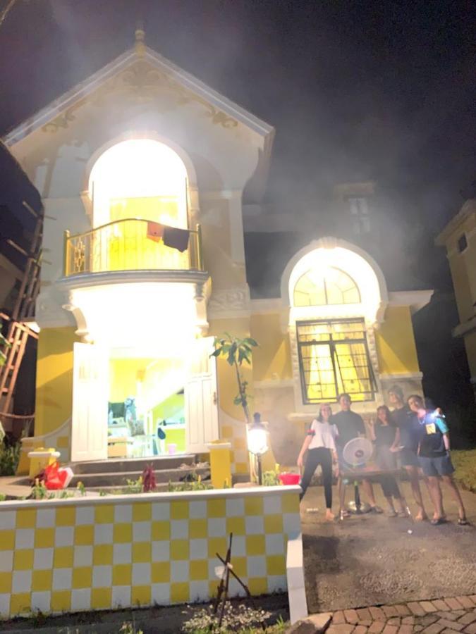 Villa Wubao Kota Bunga 3 Kamar Harga Budget Cinengangirang Exteriör bild
